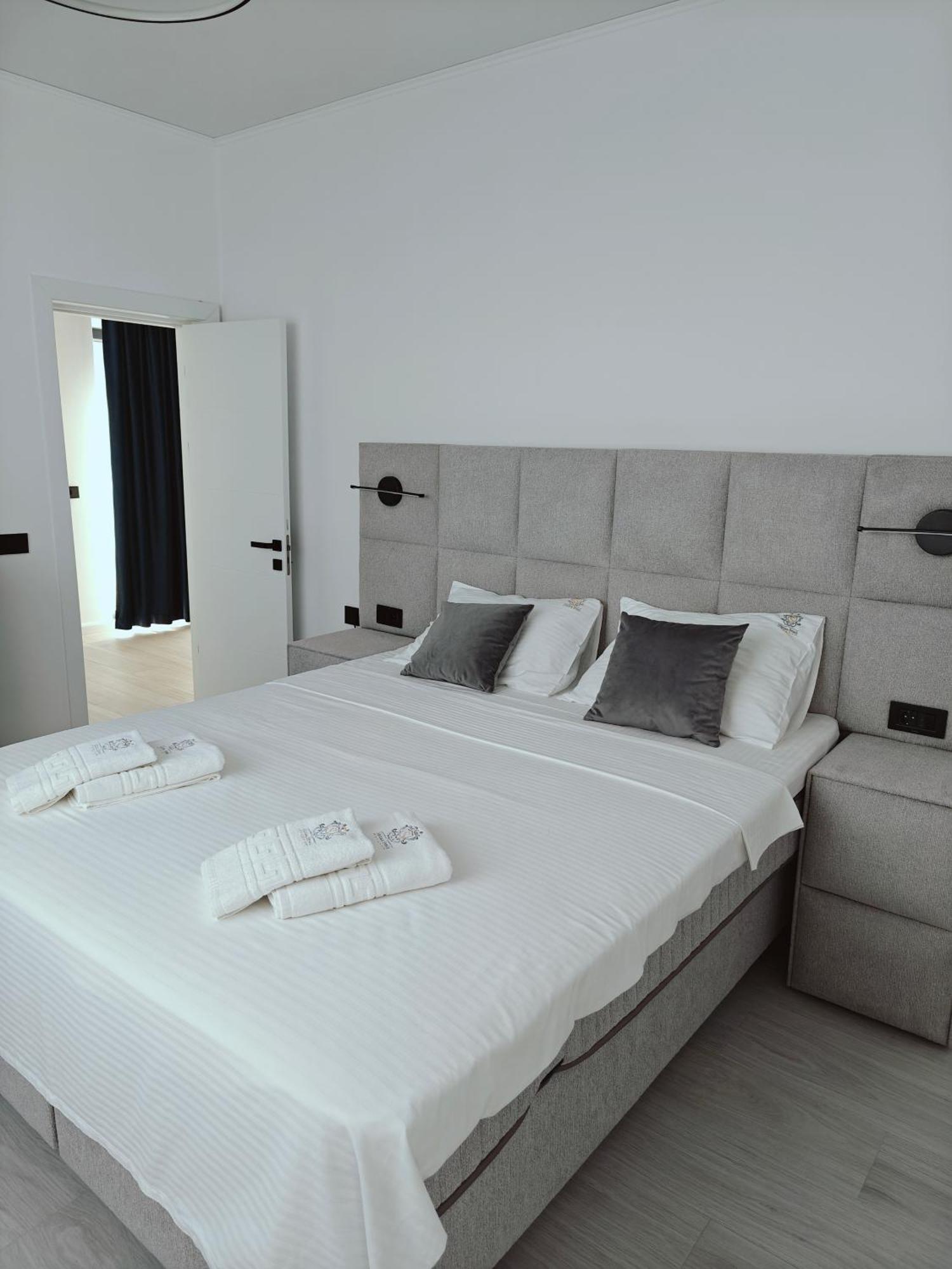 Mamaia Nord Vip Aparthotel Năvodari Exterior foto
